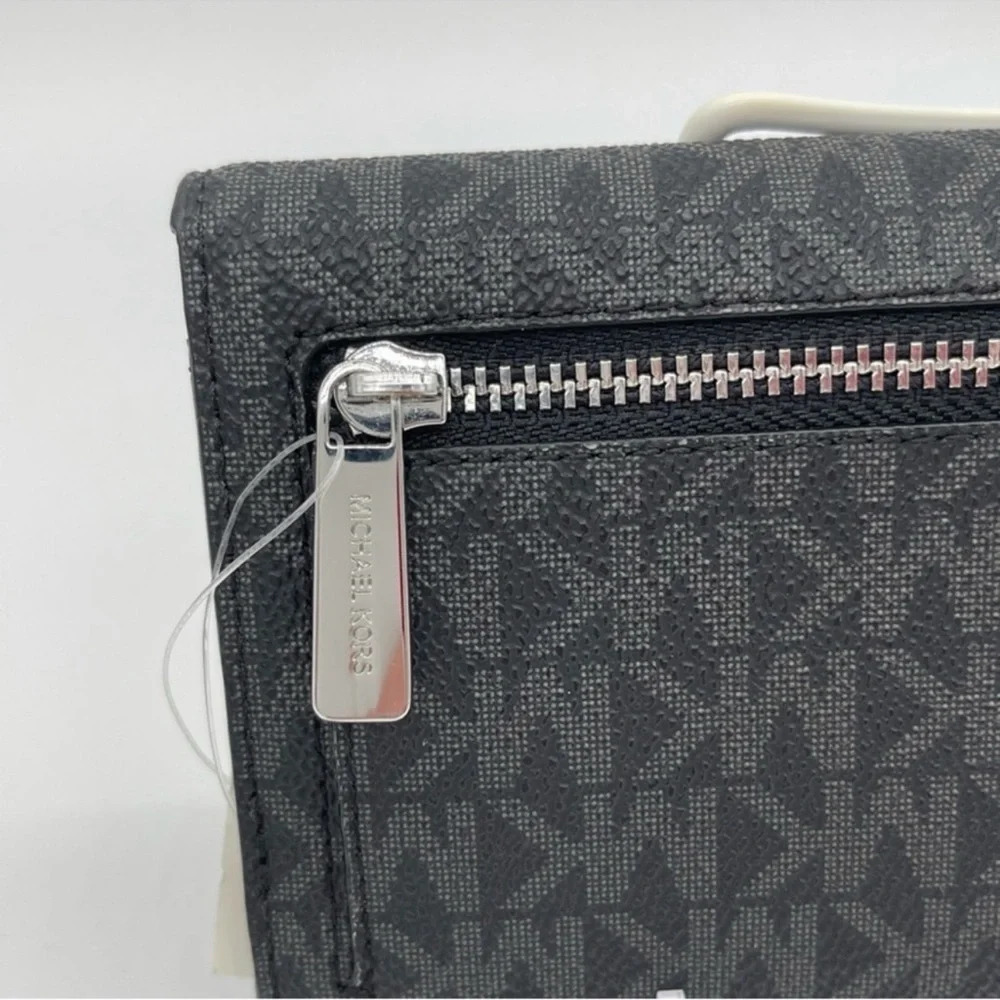 Michael Kors Trifold Wallet Black Signature - Picture 7 of 8